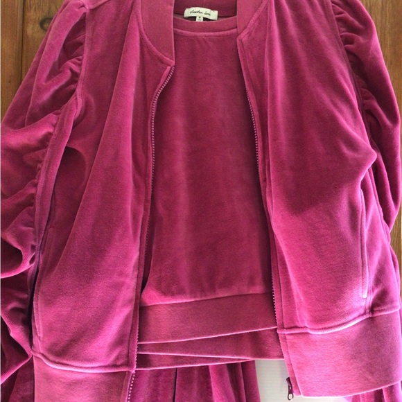 NEW! Another love 3 piece set! 💕💕💕 - Picture 3 of 16